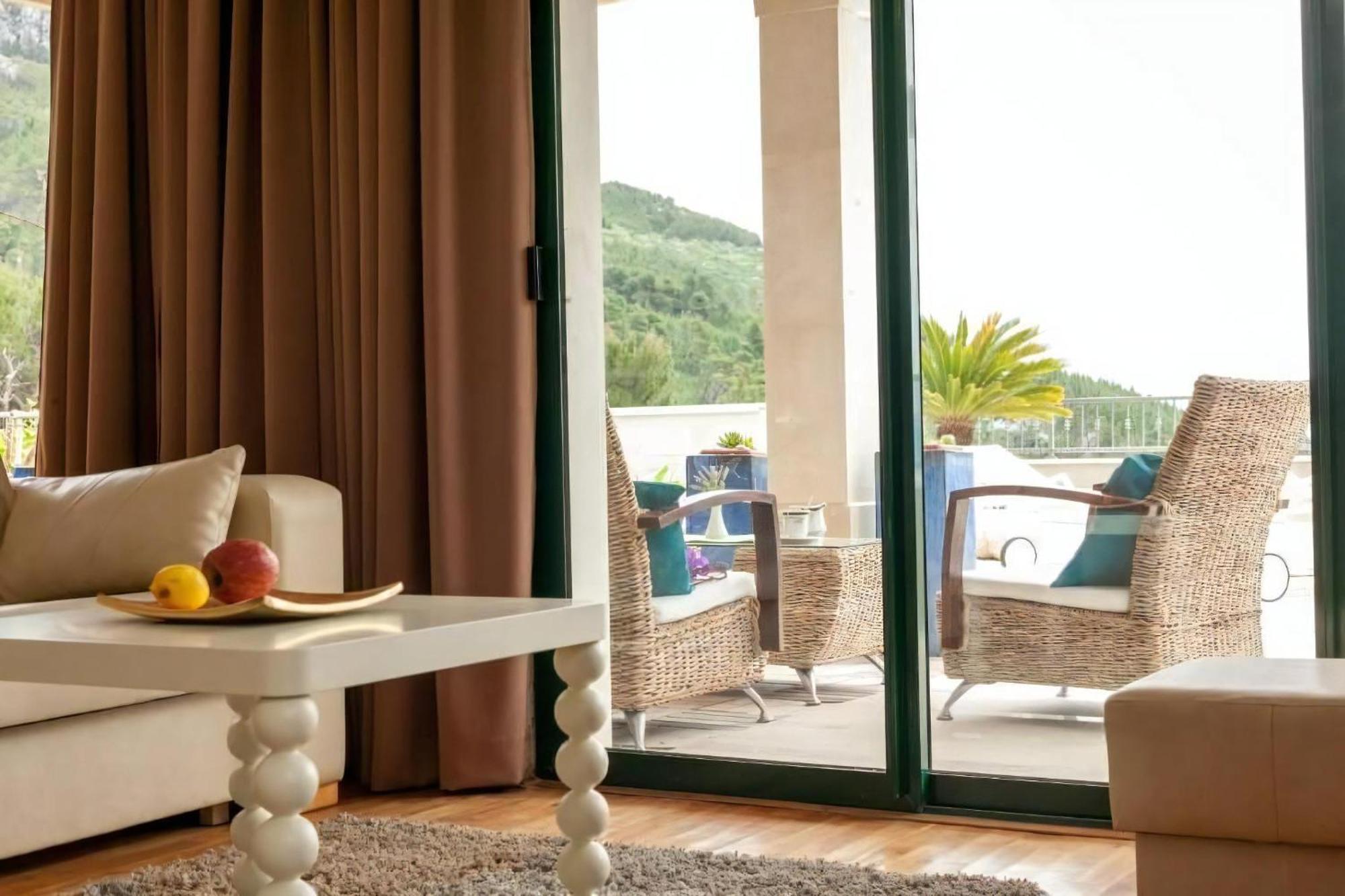 Charmantes In Mit Meerblick Ferienhaus Makarska